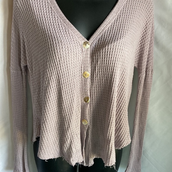 Jolie Long Sleeves Buttoned Front Mid Cropped Top Size Large (Junior) - Picture 3 of 7